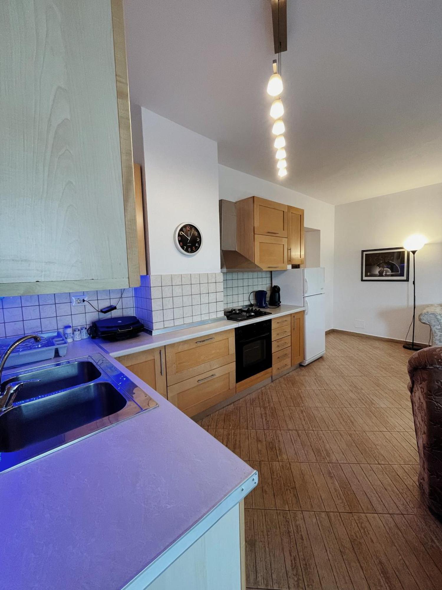 Lovely Apartment Тирана Екстериор снимка
