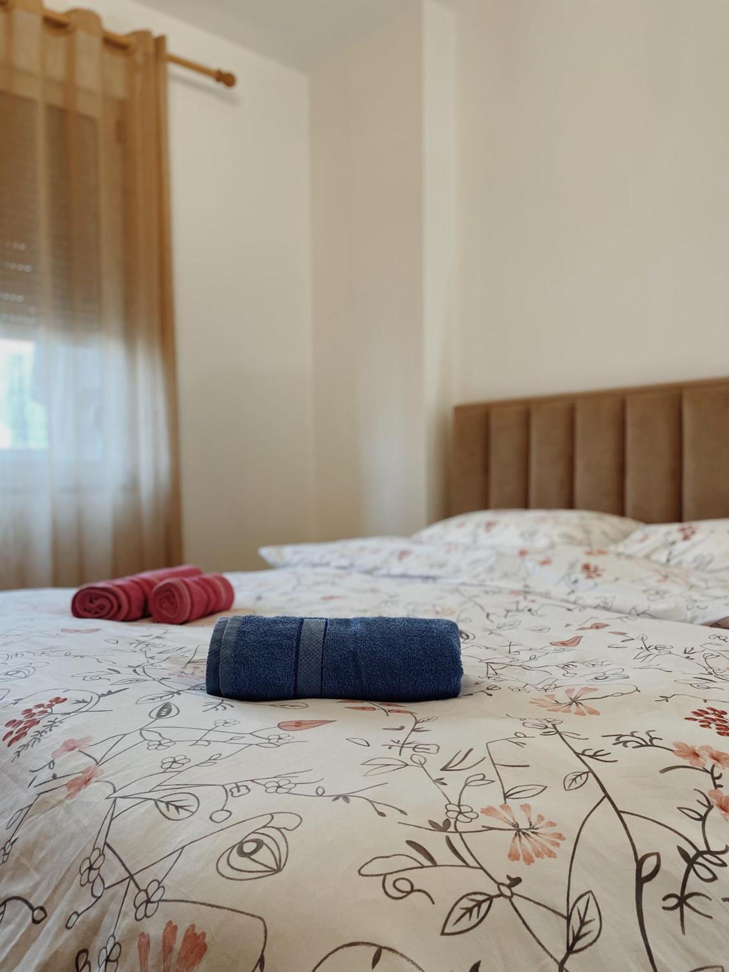 Lovely Apartment Тирана Екстериор снимка