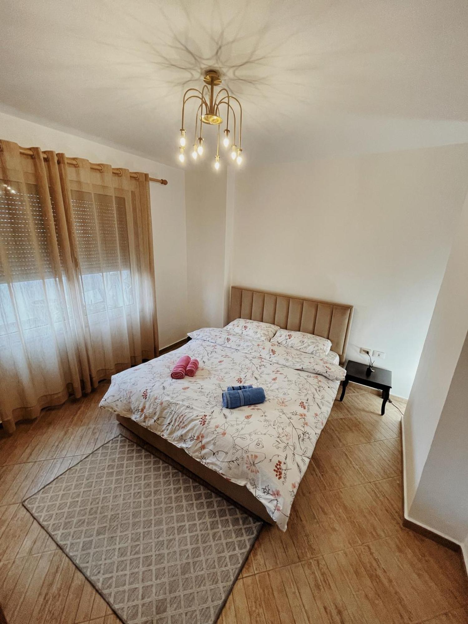 Lovely Apartment Тирана Екстериор снимка