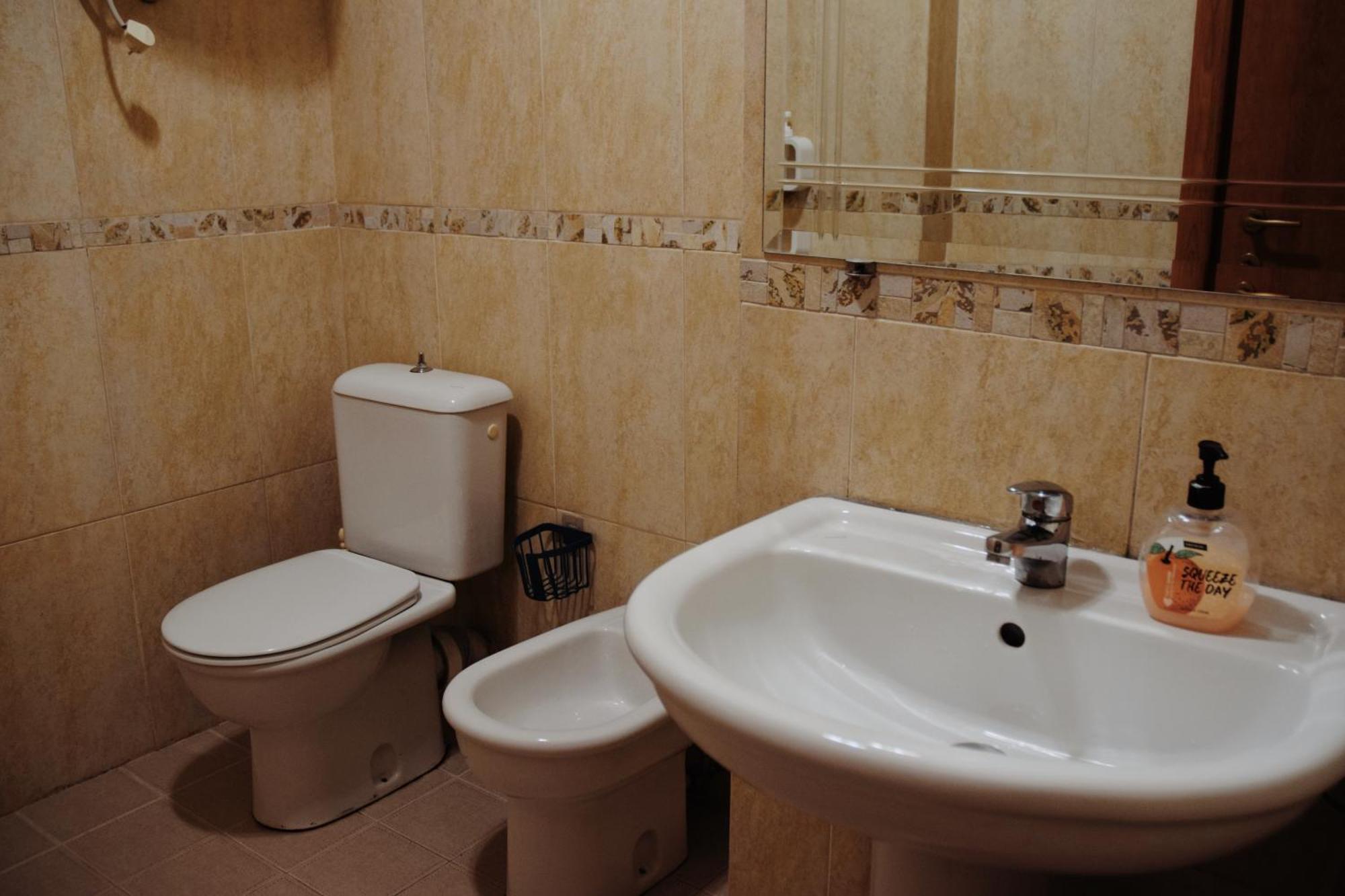 Lovely Apartment Тирана Екстериор снимка