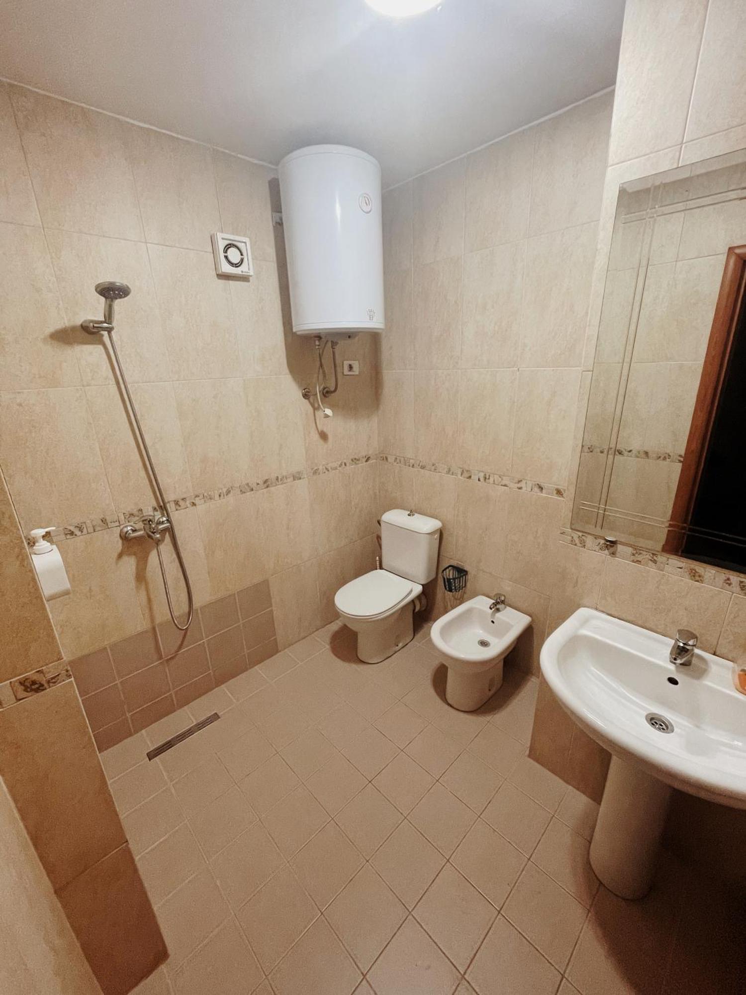 Lovely Apartment Тирана Екстериор снимка